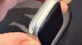 Good
													Apple Watch Series 9 41mm - Unlocked, Starlight, A2982 - Cellular, Aluminum, photo 3 of 7