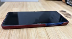 Good
													Samsung Galaxy Z Flip7 - Unlocked, Blue Shadow, 512 GB, 12 GB, SM-F766U1, photo 3 of 11