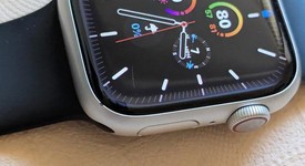 Fair
													Apple Watch Series 7 41mm - Unlocked, Starlight, A2475 - Cellular, Aluminum, photo 4 of 10