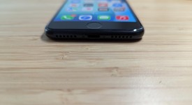 Fair
													Apple iPhone SE 3rd Gen 2022 - Unlocked, Midnight, 64 GB, A2595, photo 3 of 14