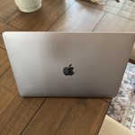 Good MacBook Pro 2020 - 13 inch - Apple M1, Silver, 256 GB, 8 GB