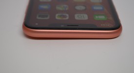 Good
													Apple iPhone Xr - Unlocked, Coral, 64 GB, A1984, photo 3 of 12