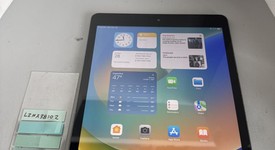 Fair
													Apple iPad 9th Gen - Unlocked, Gray, 64 GB, A2603, photo 1 of 5