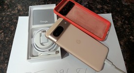 Good
													Google Pixel 8 - Unlocked, Rose, 128 GB, 8 GB, G9BQD, Sub-6 5G, photo 3 of 7