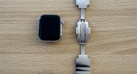 Good
													Apple Watch Series 7 41mm - Unlocked, Silver, A2475 - Cellular, Stainless, photo 3 of 15