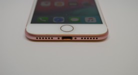 Good
													Apple iPhone 7 - Unlocked, Rose Gold, 32 GB, A1660, photo 2 of 12