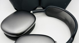 Used
													Apple AirPods Max - Gray, photo 1 of 8