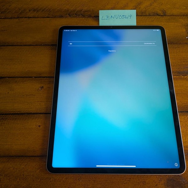 Apple iPad Pro 12.9 inch 6th Gen 2022 - Wi-Fi, Gray, 128 GB