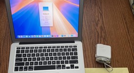 Good
													MacBook Air 2017 - 13" - I5, Silver, 128 GB, 8 GB, photo 5 of 11