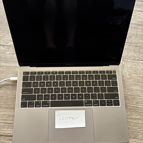 MacBook Air 2018 - 13 inch - 256 GB, Gray, 8 GB, Intel Core i5