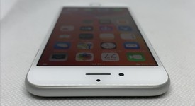 Mint
													Apple iPhone 7 - Unlocked, Silver, 32 GB, A1660, photo 5 of 12