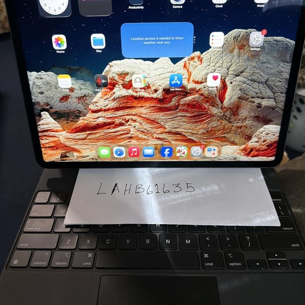 Apple iPad Pro 12.9 inch 5th Gen 2021 - Unlocked, 128 GB, Gray