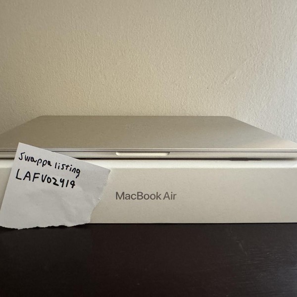MacBook Air 2024 (M3) - 15 inch - 512 GB, Starlight, 16 GB, Apple M3, 10-core GPU
