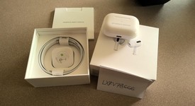Used
													Apple AirPods Pro 1st Gen - Wireless Case, photo 1 of 2