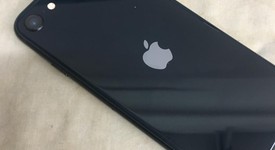 Good
													Apple iPhone SE 3rd Gen 2022 - Unlocked, Midnight, 64 GB, A2595, photo 4 of 8