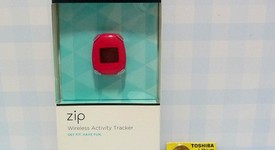 New
													Fitbit Zip - Magenta, photo 1 of 4