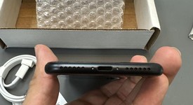 Mint
													Apple iPhone SE 3rd Gen 2022 - Unlocked, Midnight, 64 GB, A2595, photo 6 of 6