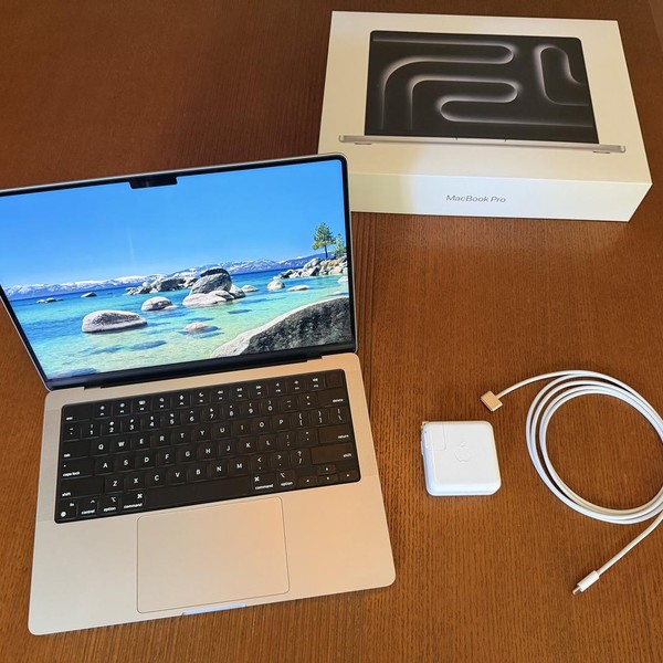 MacBook Pro 2024 - 14 inch - 512 GB, Silver, 24 GB, Apple M4 Pro 12-core