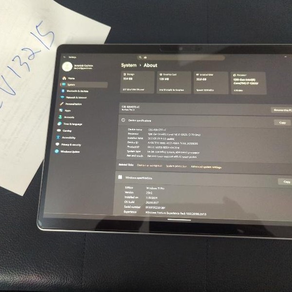 Microsoft Surface Pro 9 - Wi-Fi, 1 TB, Platinum, 32 GB, Intel Core i7, Wi-Fi