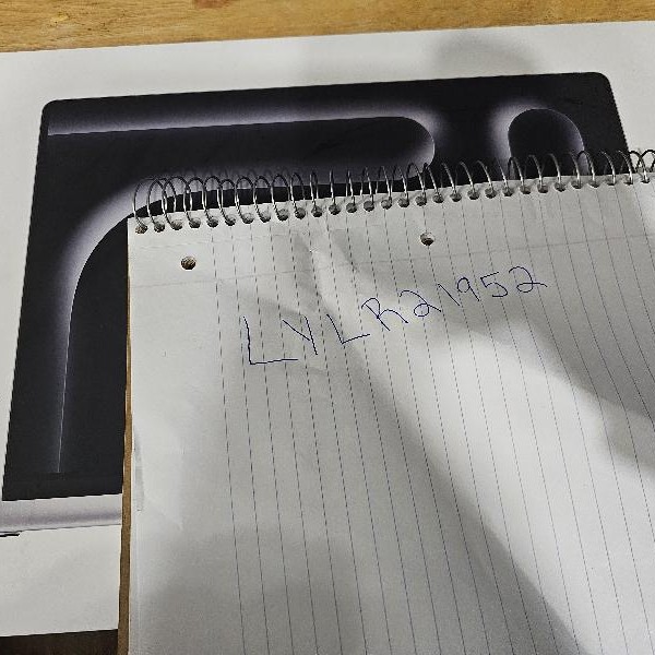 MacBook Pro Late 2023 (M3) - 16 inch - 2 TB, Silver, 64 GB, Apple M3 Max 16-core, 40-core GPU