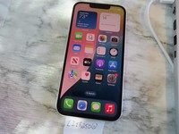 Apple iPhone 13