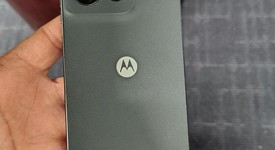 Mint
													Moto G 5G (2025) - AT&T, Gray, 128 GB, photo 5 of 8