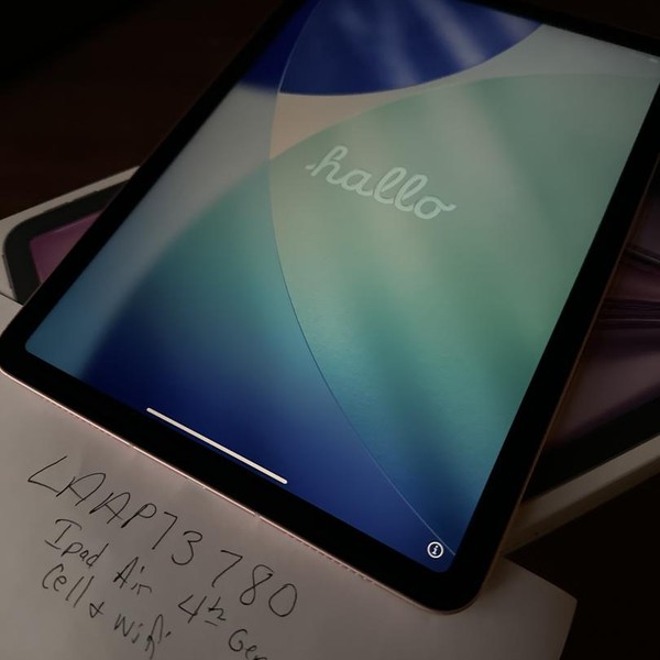 Apple iPad Air 4th Gen - Verizon, Rose Gold, 256 GB, A2324