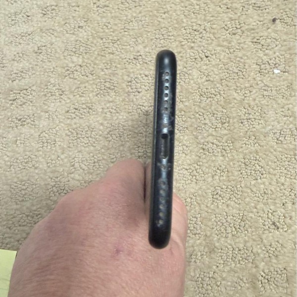 Apple iPhone SE 3rd Gen 2022 - Unlocked, 64 GB, Midnight, A2595