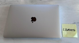 Good
													MacBook Air 2020 - 13" - Apple M1, Silver, 512 GB, 8 GB, photo 1 of 10