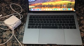 Good
													MacBook Pro 2017 (No Touch Bar) - 13" - Gray, 128 GB, 8 GB, photo 1 of 8