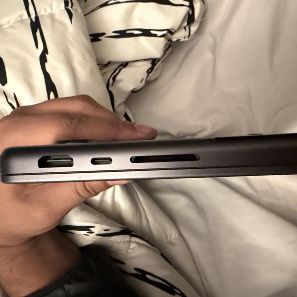 MacBook Pro 2024 - 14 inch - 512 GB, Space Black, 16 GB, Apple M4