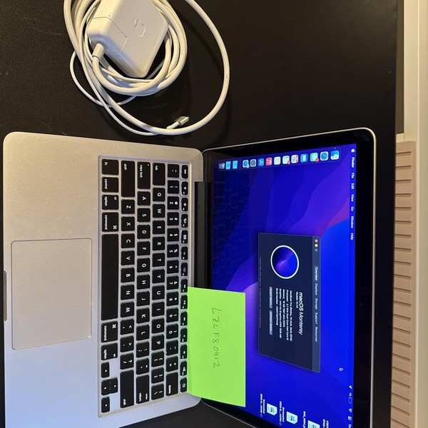 MacBook Pro 2015 (Retina) - 13 inch - 256 GB, Silver, 16 GB