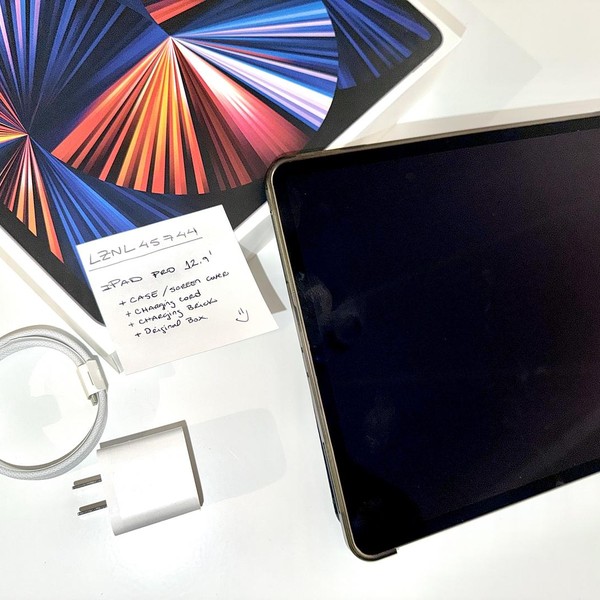 Apple iPad Pro 12.9 inch 5th Gen 2021 - Wi-Fi, 128 GB, Gray