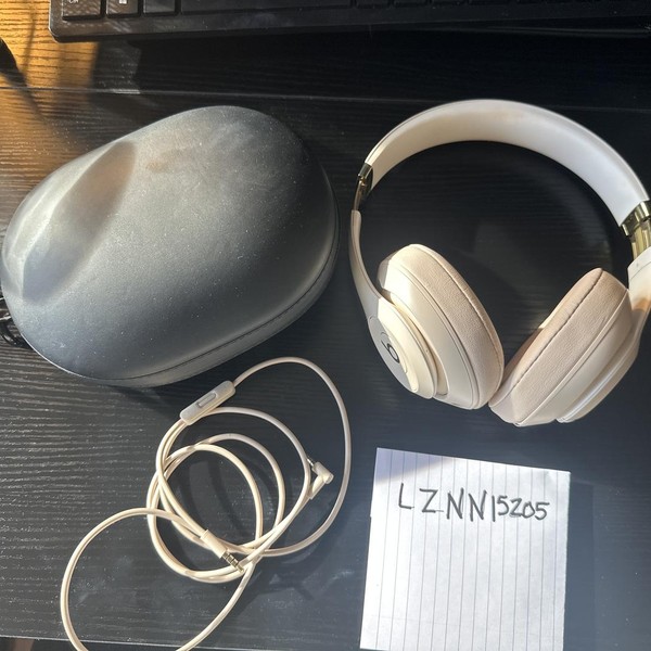 Beats Studio3 - Tan