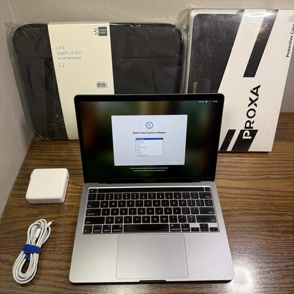 MacBook Pro 2020 - 13 inch - 256 GB, Gray, 16 GB, Intel Core i5