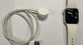 Good
													Apple Watch Series 4 44mm - Unlocked, Silver, A1976 - Cellular, Aluminum, photo 2 of 11