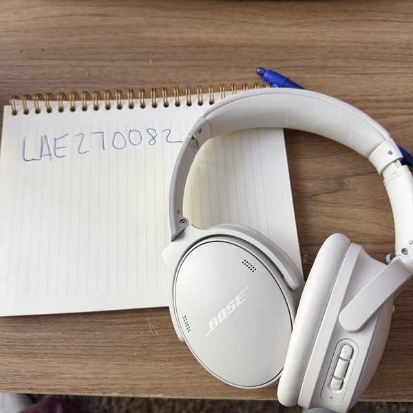 Bose QuietComfort Headphones - White