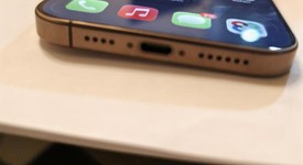 Good
													Apple iPhone 16 Pro Max - Unlocked, Desert, 1 TB, A3084, photo 3 of 13