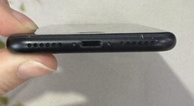 Good
													Apple iPhone SE 2nd Gen 2020 - Unlocked, Black, 128 GB, A2275, photo 3 of 7