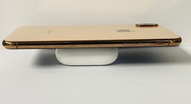 Good
													Apple iPhone Xs Max - Unlocked, Gold, 256 GB, A1921, photo 4 of 9