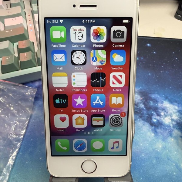 Apple iPhone 5S - Unlocked, 16 GB, Silver, A1533, GSM