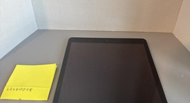 Fair
													Apple iPad 9th Gen - Unlocked, Gray, 64 GB, A2603, photo 2 of 7