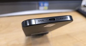 Mint
													Apple iPhone 16 Pro - Unlocked, Black, 128 GB, A3083, photo 4 of 7