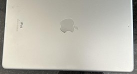 Good
													Apple iPad Air 3rd Gen - Wi-Fi, Silver, 256 GB, photo 2 of 2