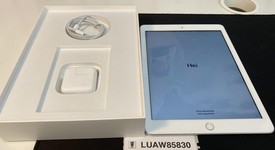 Mint
													Apple iPad 6th Gen - Wi-Fi, Silver, 32 GB, A1893, photo 1 of 7