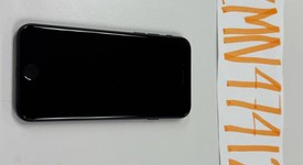 Mint
													Apple iPhone SE 3rd Gen 2022 - Unlocked, Midnight, 64 GB, A2595, photo 2 of 7