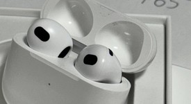 Used
													Apple AirPods 3rd Gen - Lightning Case, photo 3 of 3