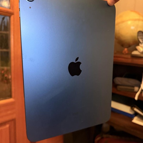 Apple iPad (10th Gen) - Wi-Fi, 64 GB, Blue, A2696