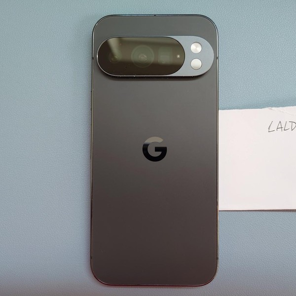 Google Pixel 10 Pro - AT&T, 128 GB, Obsidian, G4QUR