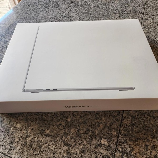 MacBook Air 2025 (M4) - 15 inch - Apple M4, Silver, 1 TB, 24 GB